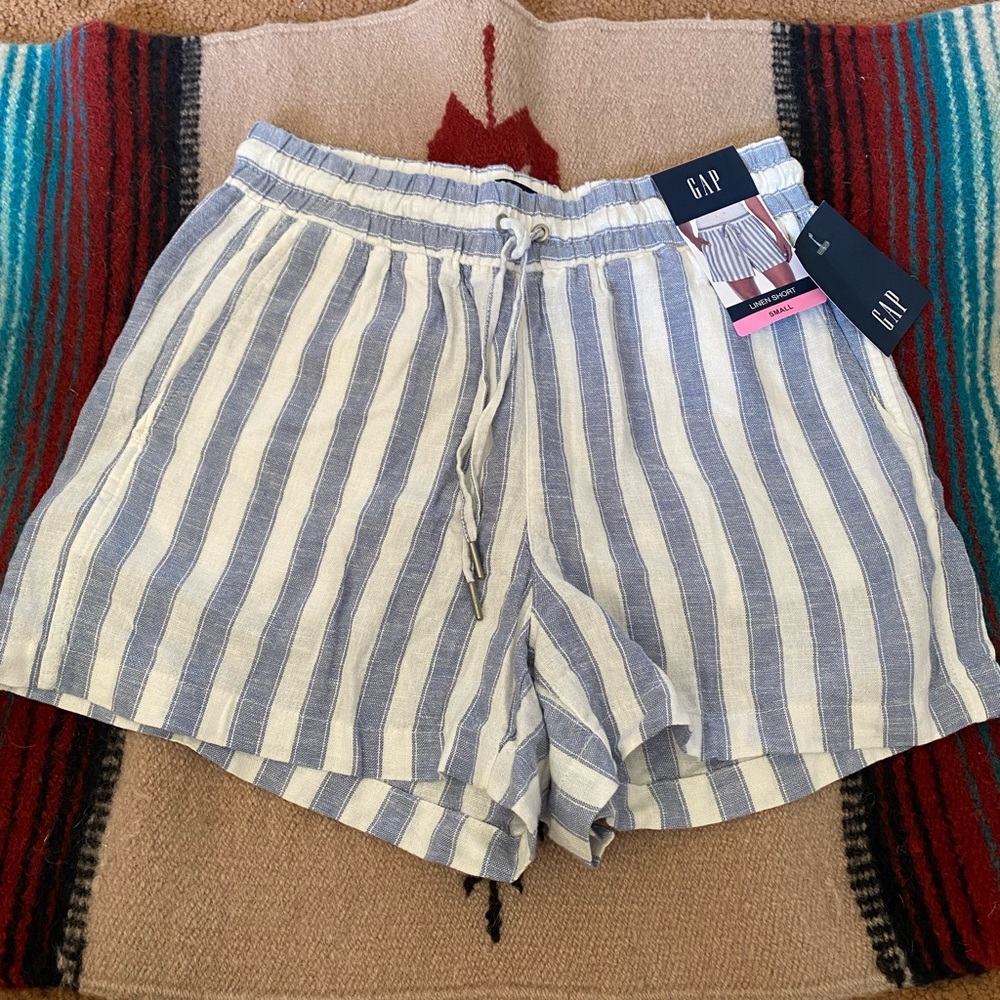 Gap shorts